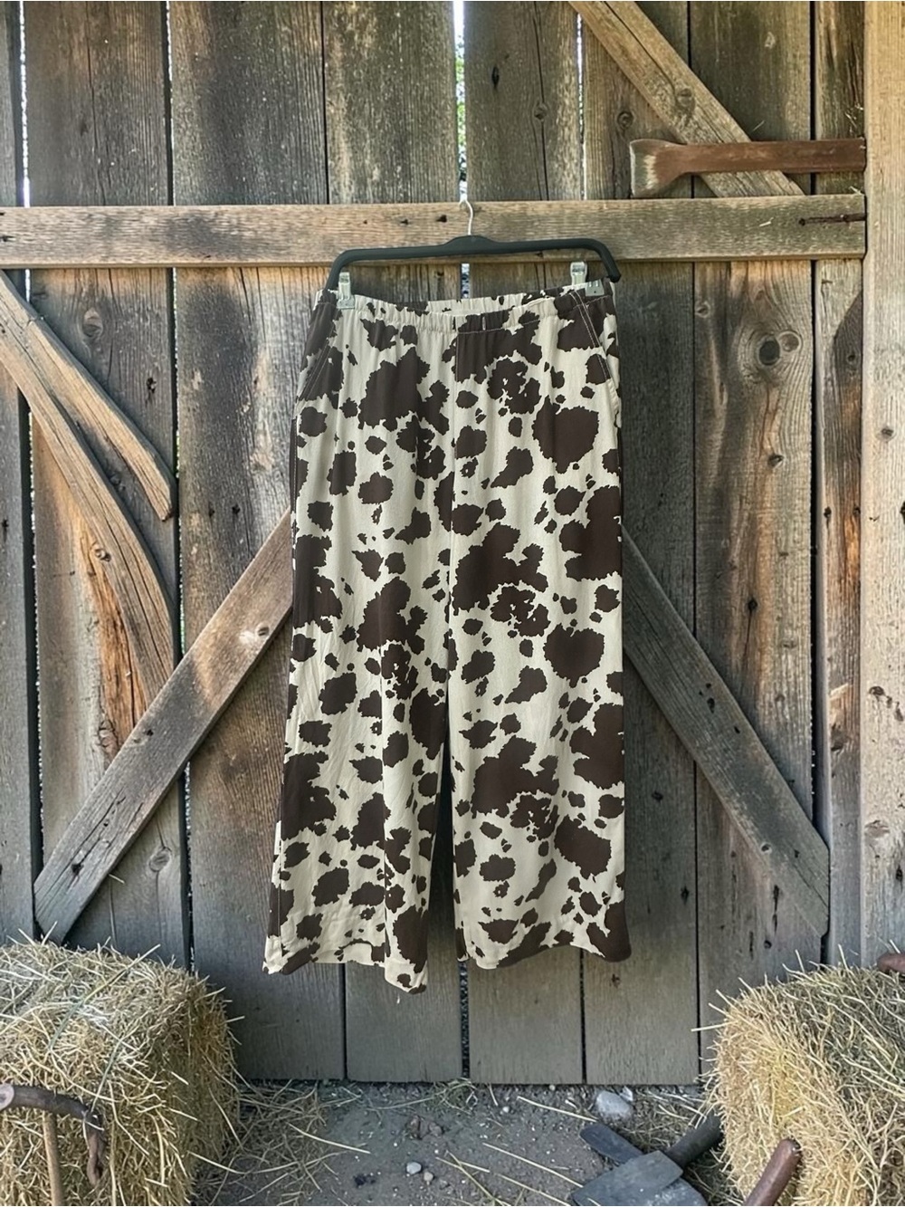 Cali 1850 Linen Blend Relaxed Wide Leg Pant. Brown /White Cow. Size: S